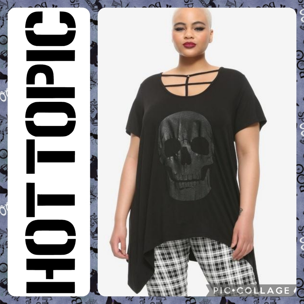 ❌️SOLD❌️ Hot Topic 2X Glitter Skull & Strappy Front Shark Bite Girls Top